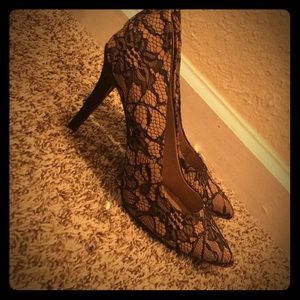 High heel shoes brown netting